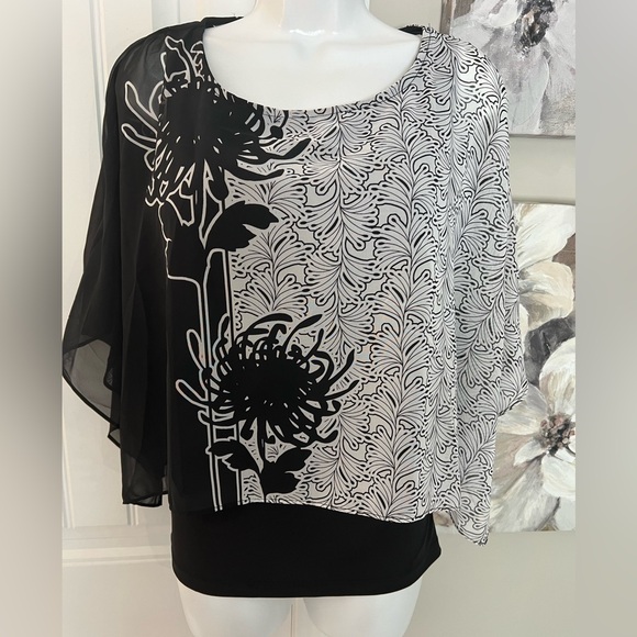 CHICO’S  FLORAL TOP SZ 0 (Sm,4-6) - Picture 1 of 9